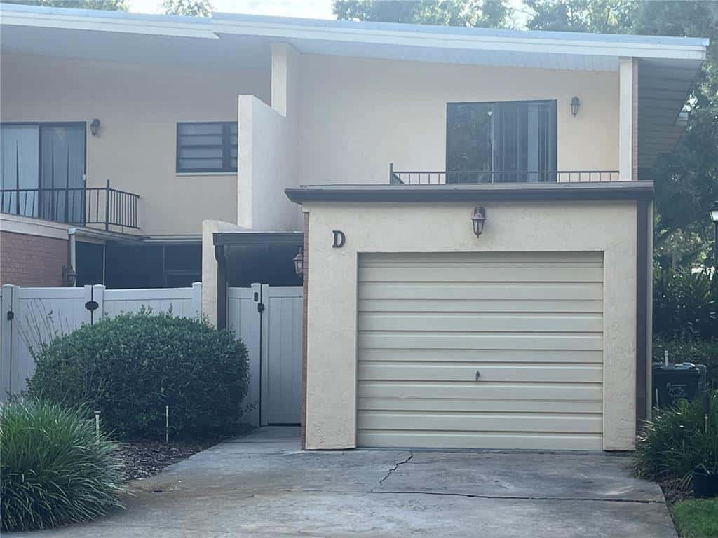 Condominium in LAKELAND