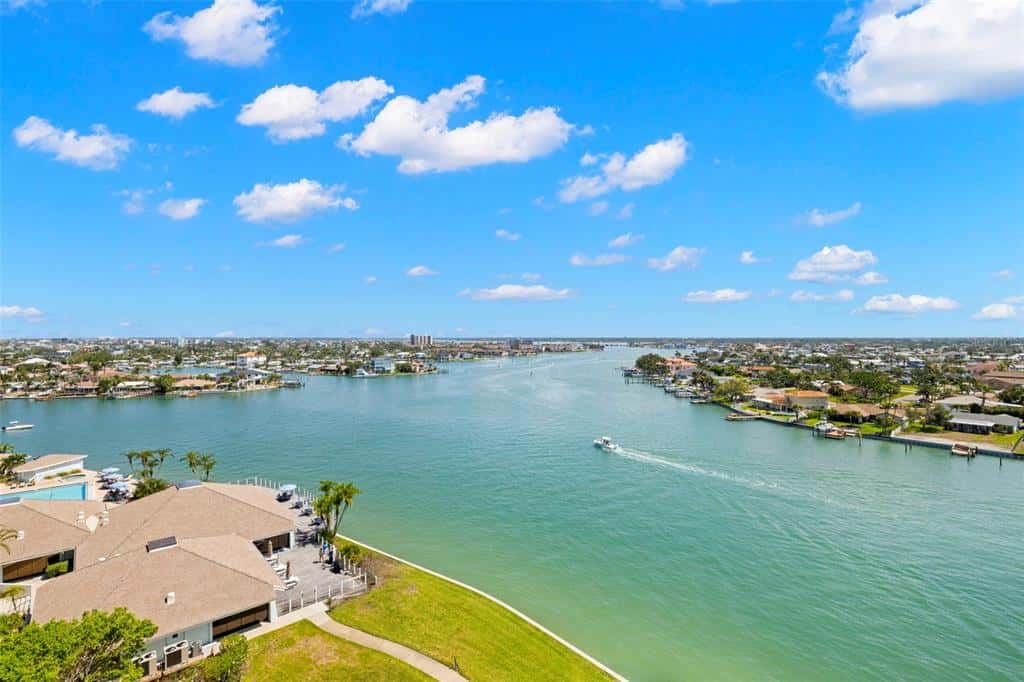 Condominium in ST PETE BEACH