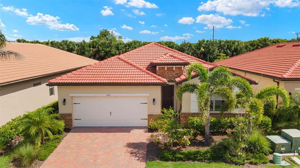 Single Family Residence in NOKOMIS