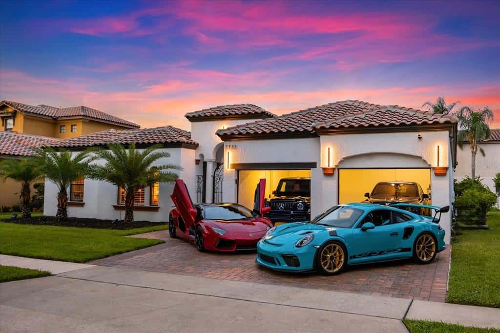 Single Family Residence in ORLANDO