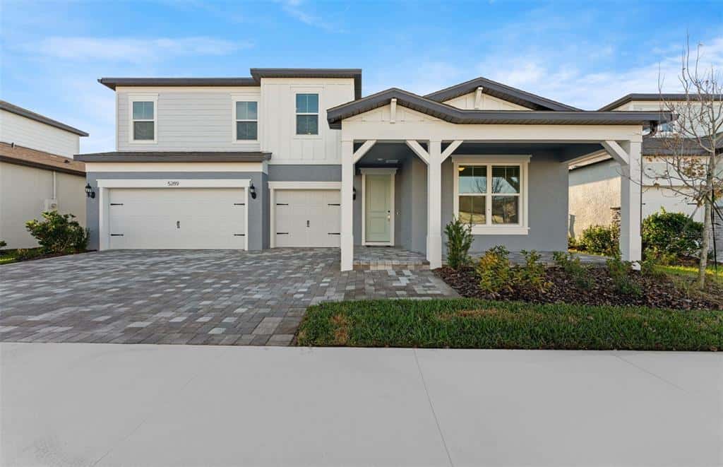 Single Family Residence in APOLLO BEACH