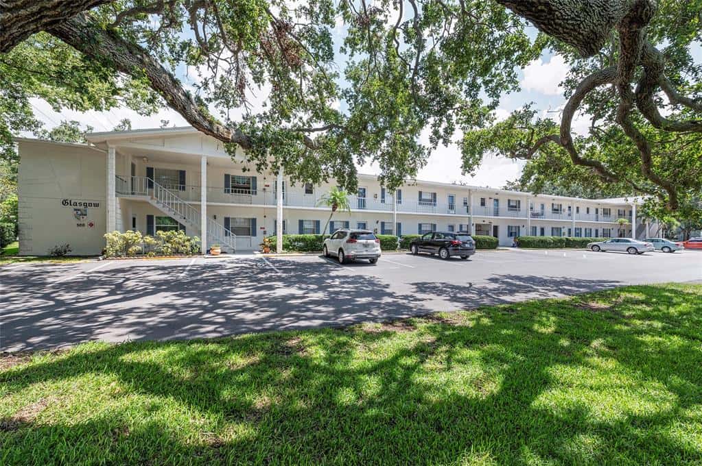 Condominium in DUNEDIN