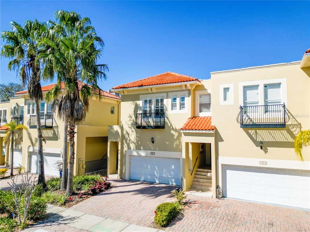 Townhouse in TAMPA