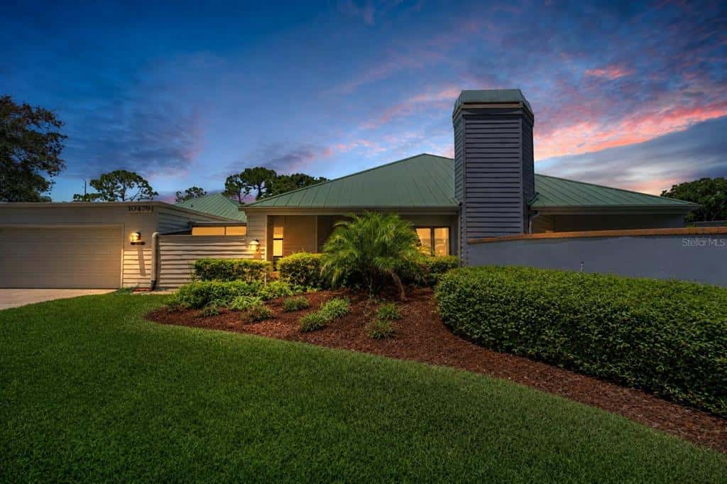 Single Family Residence in SEMINOLE