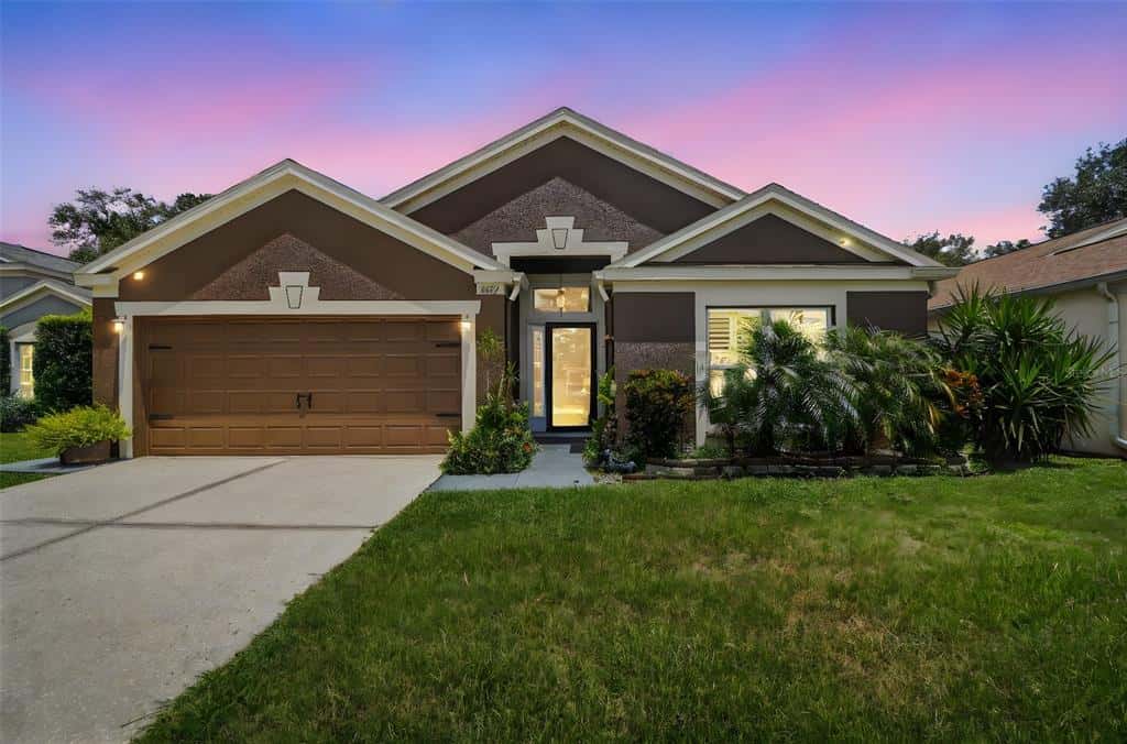 Single Family Residence in BRANDON