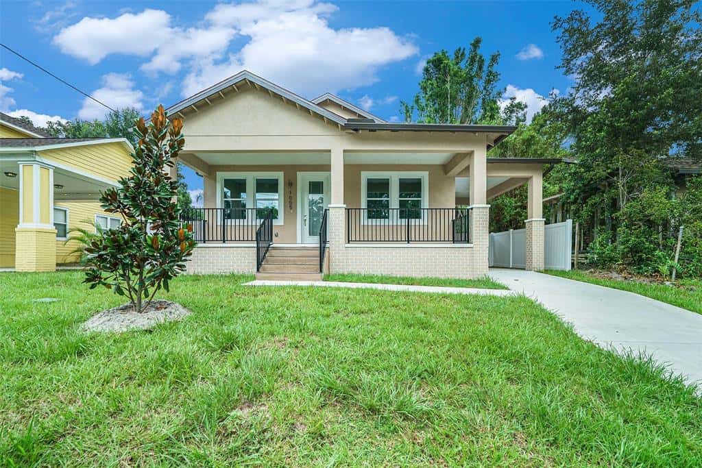 Single Family Residence in TAMPA