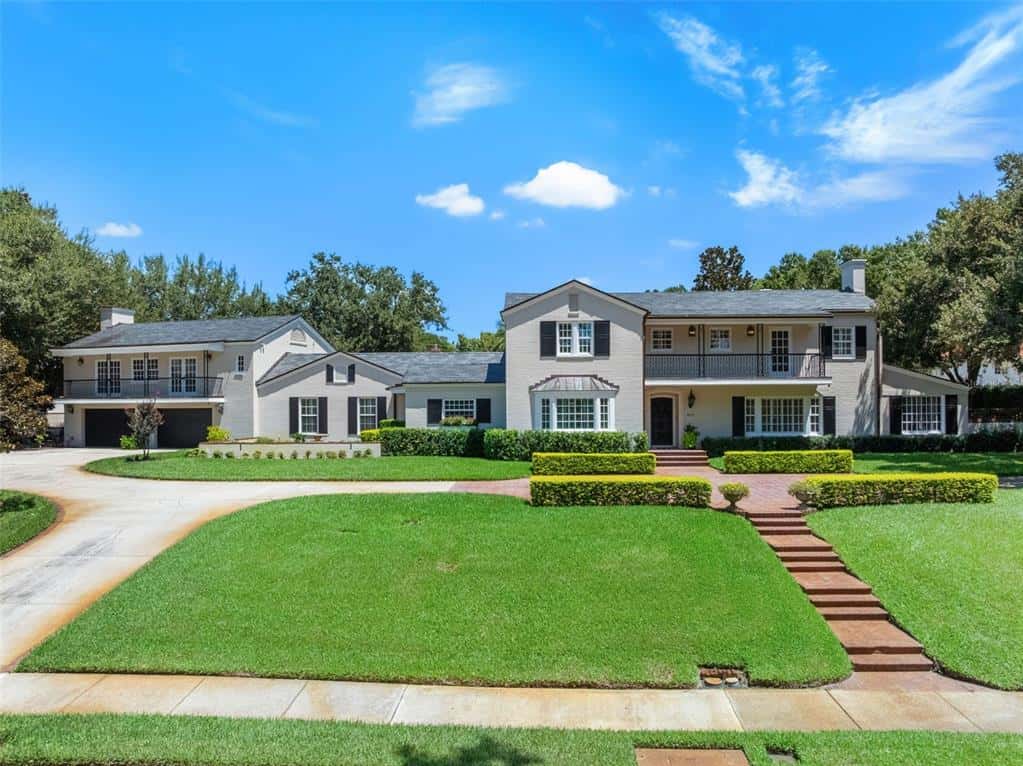 Single Family Residence in ORLANDO