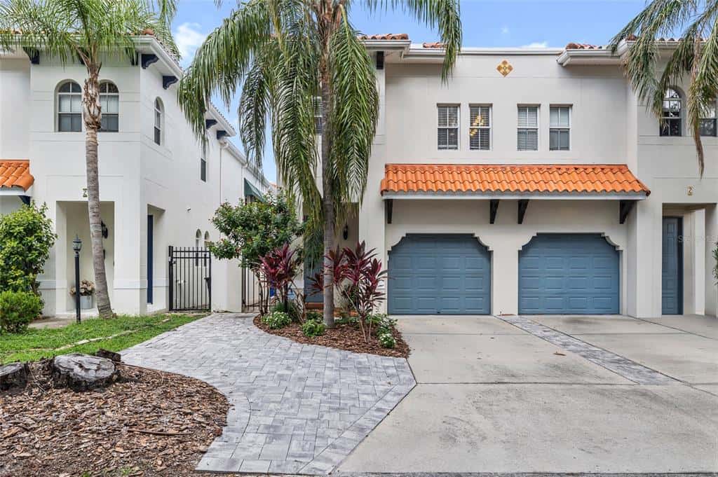 Townhouse in TAMPA