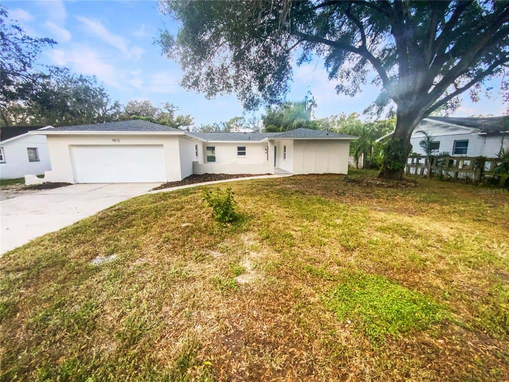 Single Family Residence in TAMPA