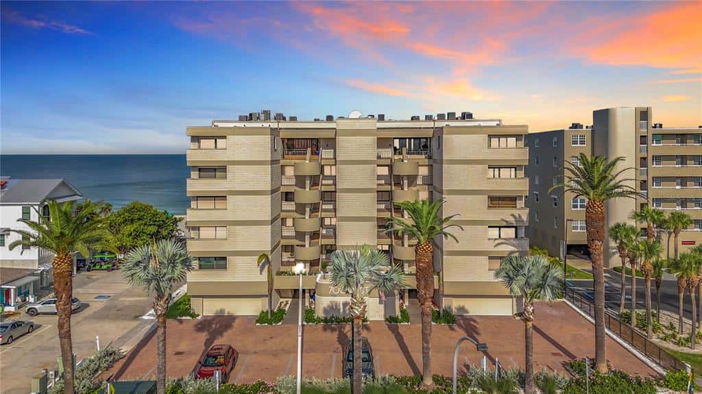 Condominium in INDIAN SHORES