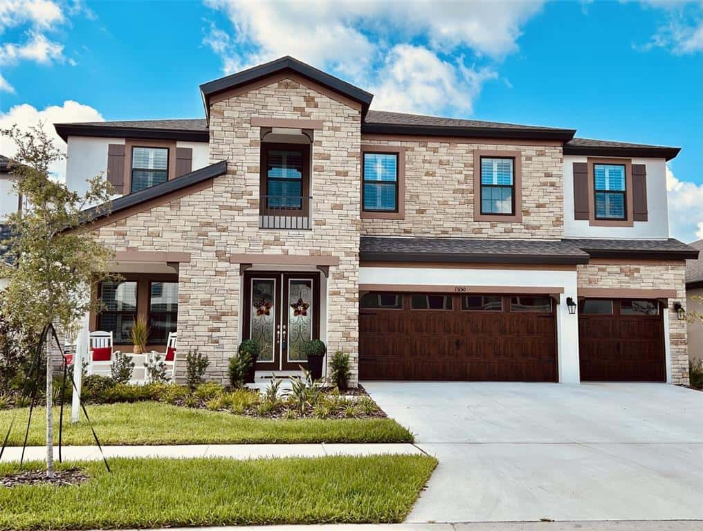 Single Family Residence in LITHIA