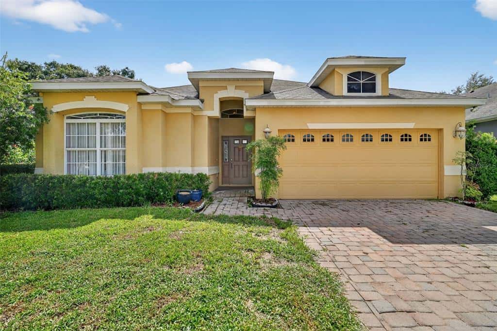Single Family Residence in TAVARES