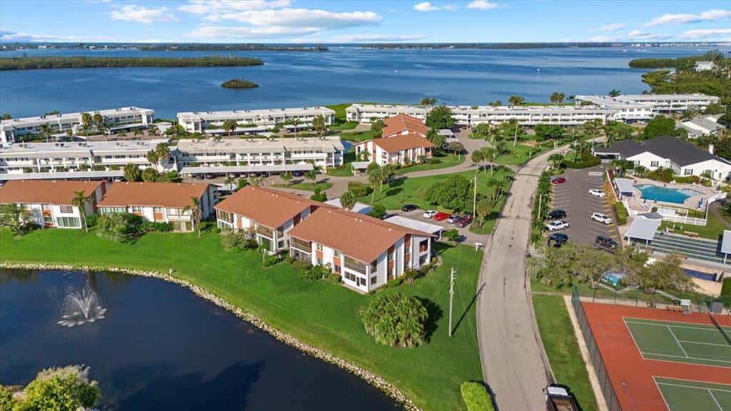 Condominium in BRADENTON