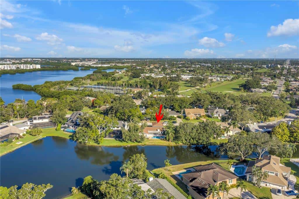 Single Family Residence in SEMINOLE