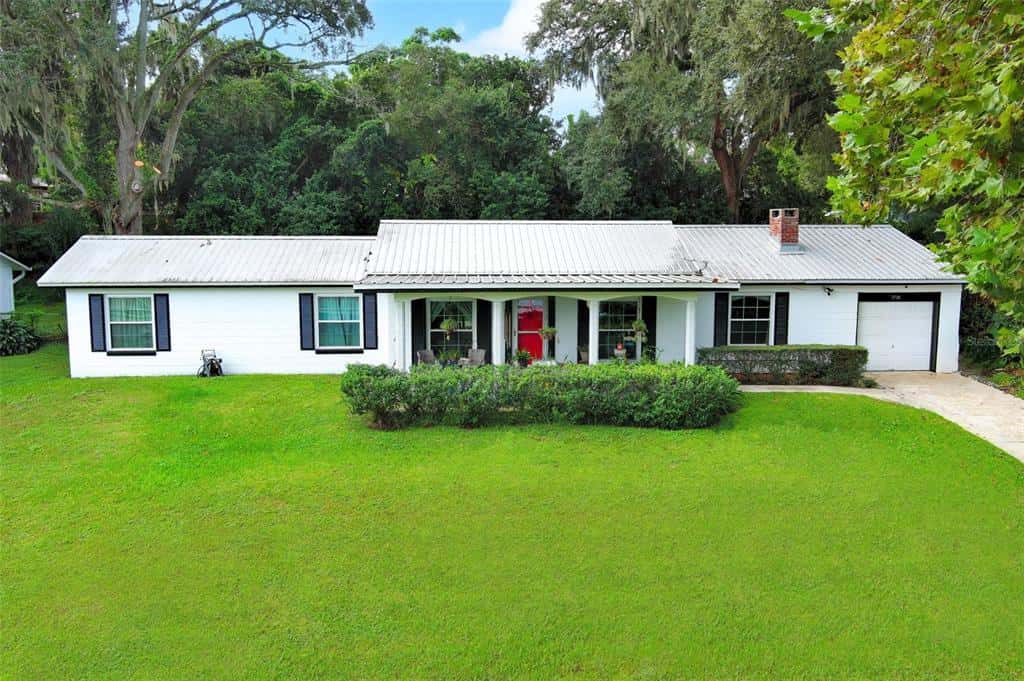 Single Family Residence in APOPKA