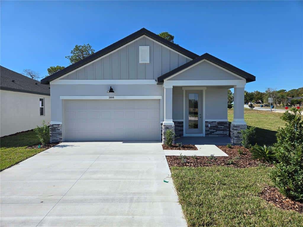 Single Family Residence in SPRING HILL