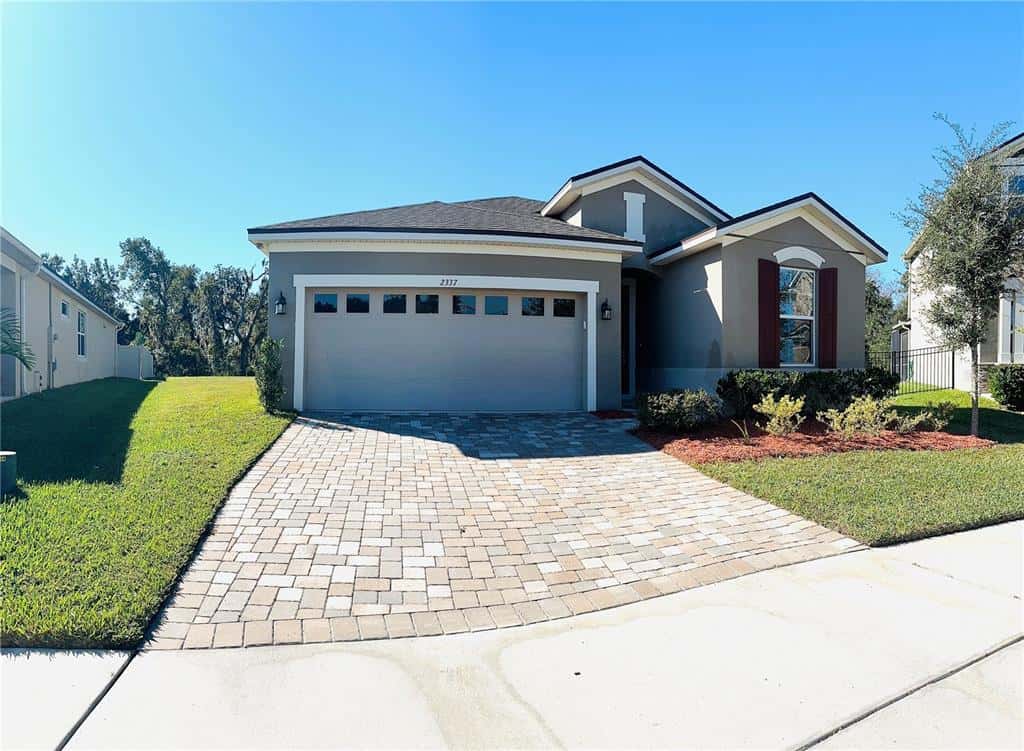Single Family Residence in OCOEE