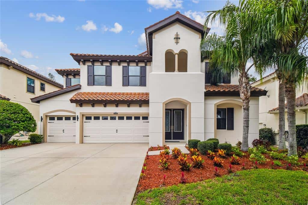 Single Family Residence in LAND O LAKES