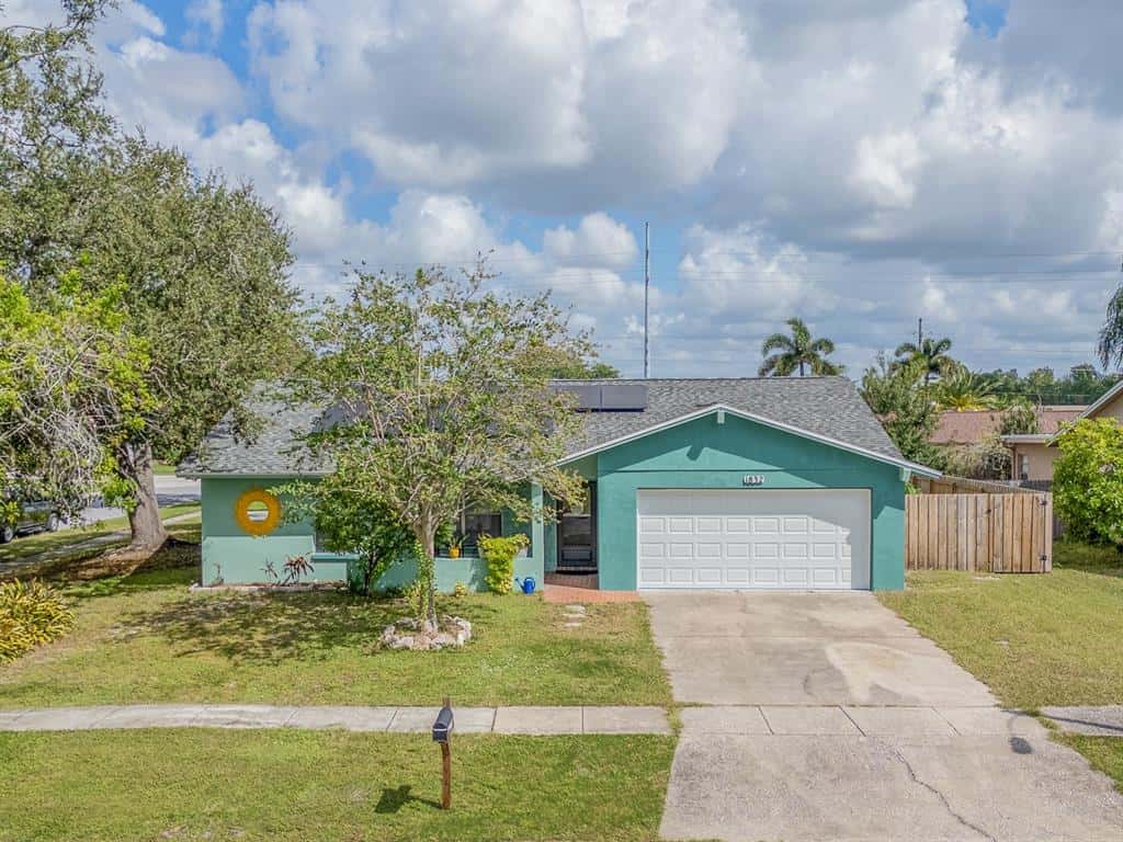 Single Family Residence in CLEARWATER