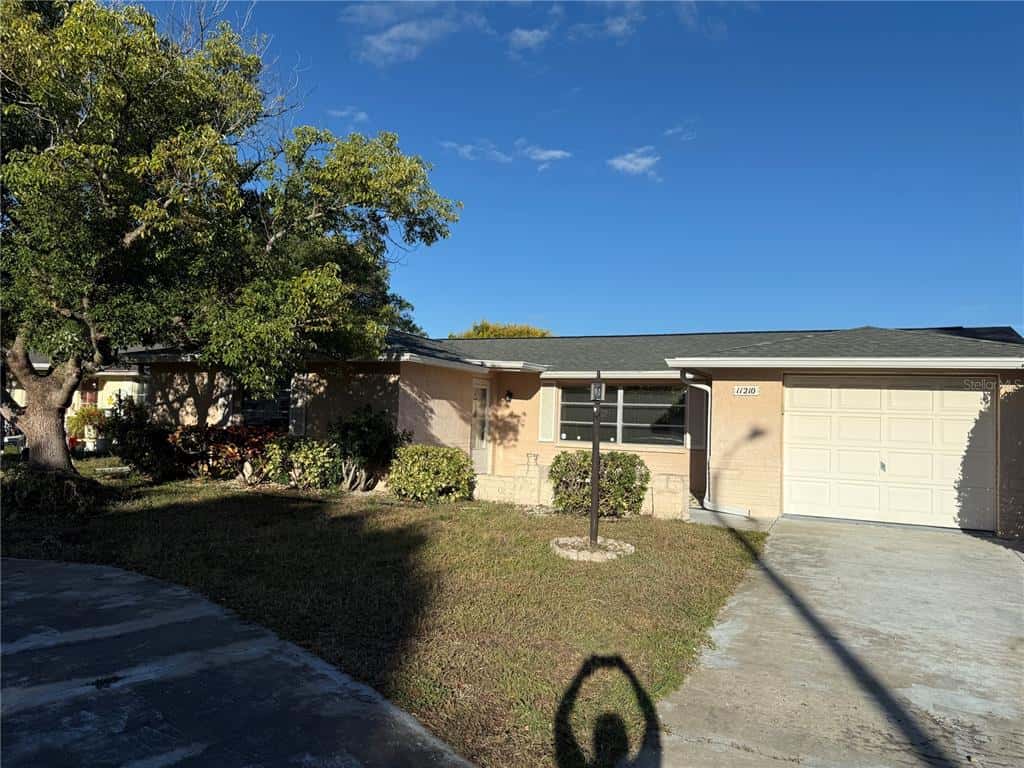 Single Family Residence in PORT RICHEY
