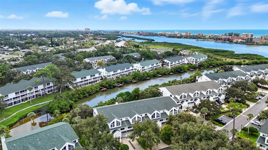 Townhouse in SEMINOLE