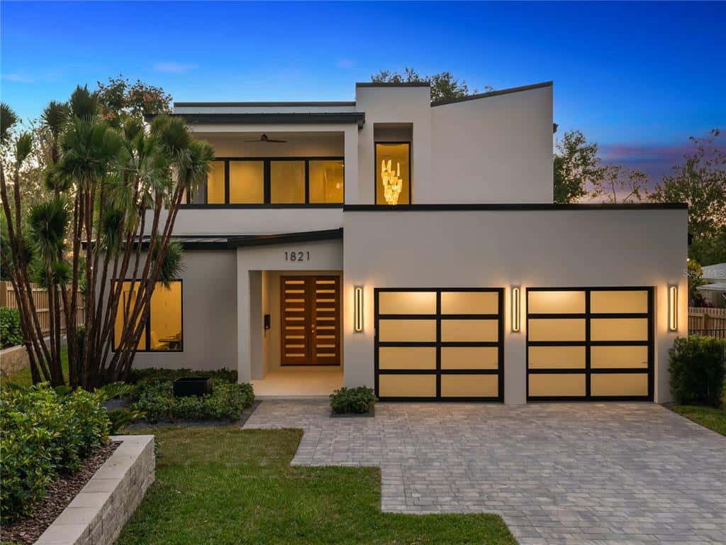 Single Family Residence in WINTER PARK
