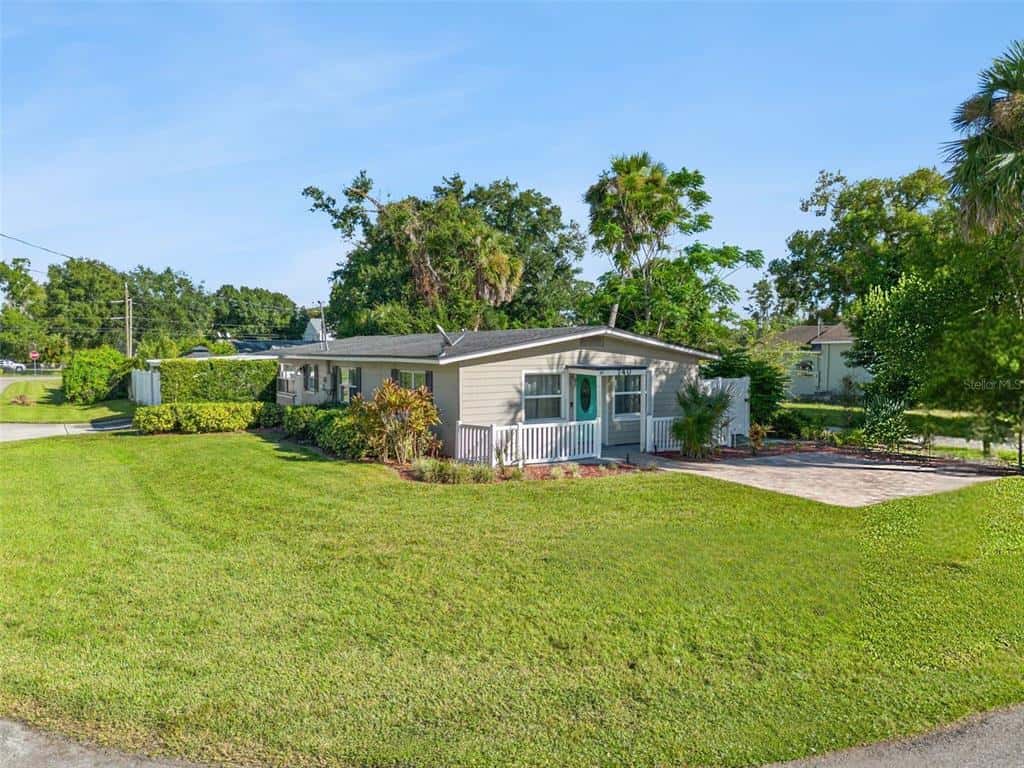 Single Family Residence in WINTER PARK