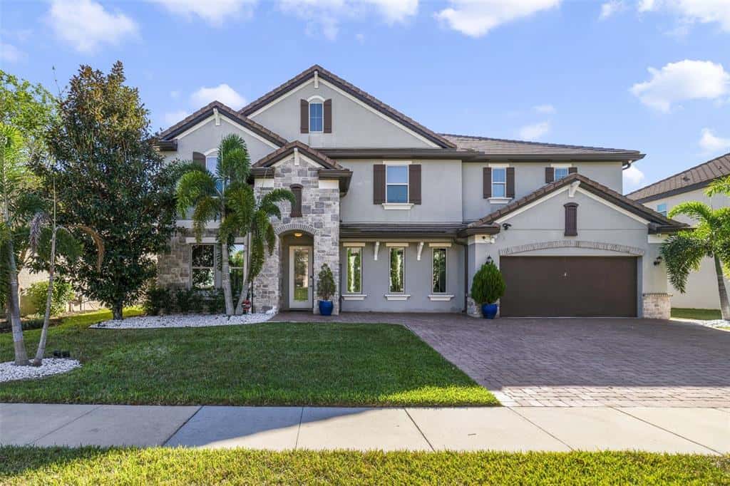 Single Family Residence in ORLANDO