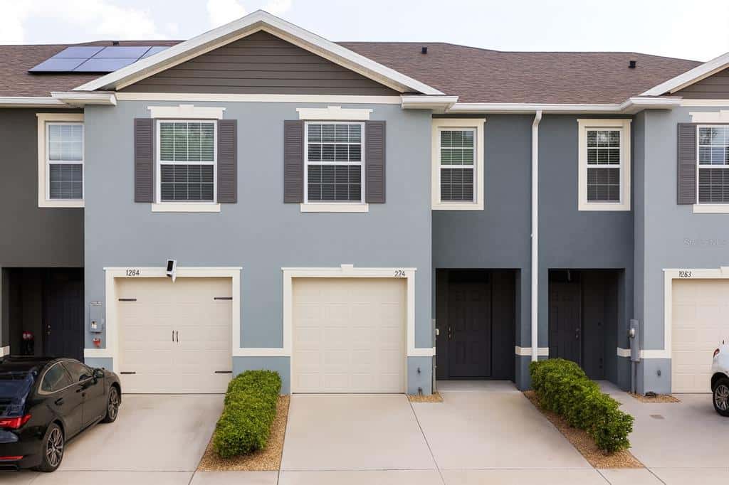 Townhouse in DAVENPORT