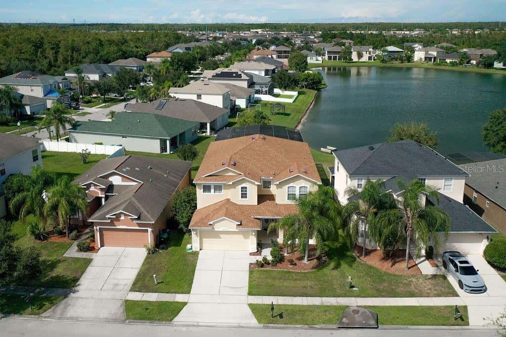 Single Family Residence in ORLANDO