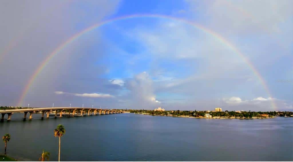 Condominium in ST PETERSBURG