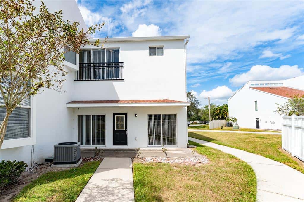 Townhouse in TAMPA