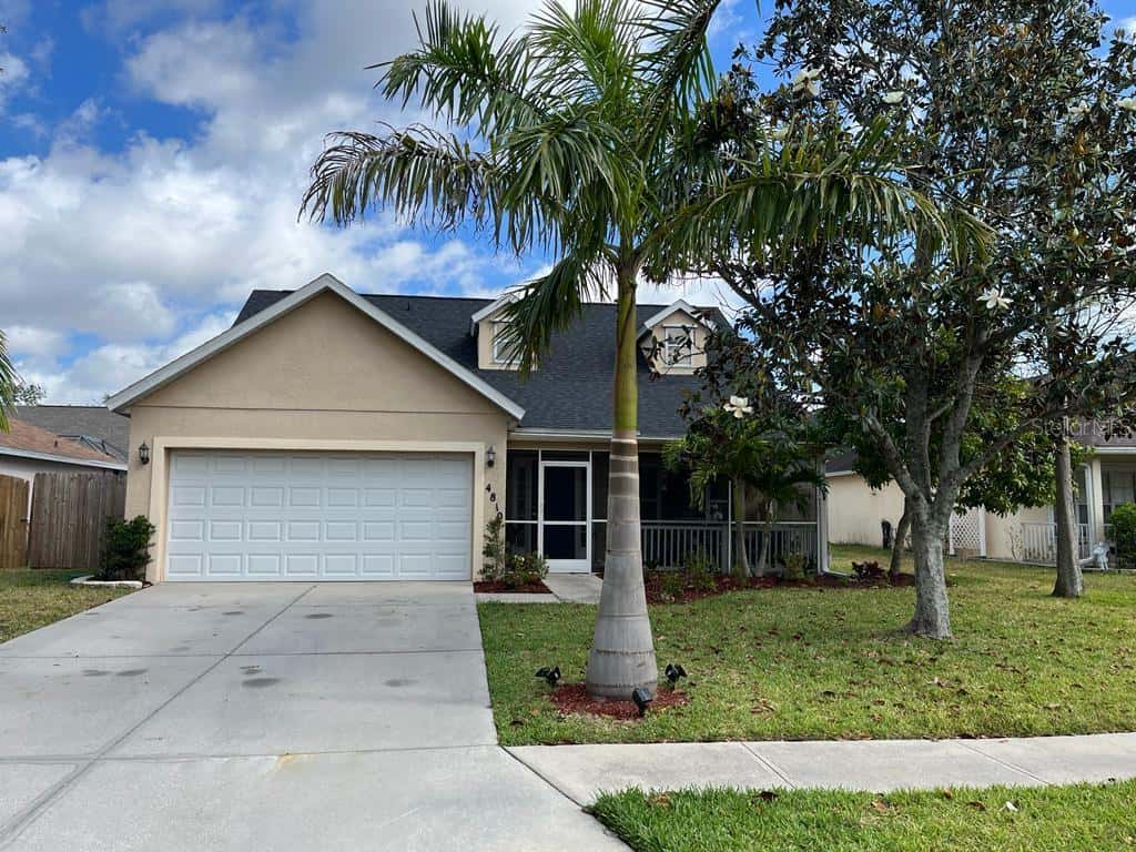 Single Family Residence in PALMETTO