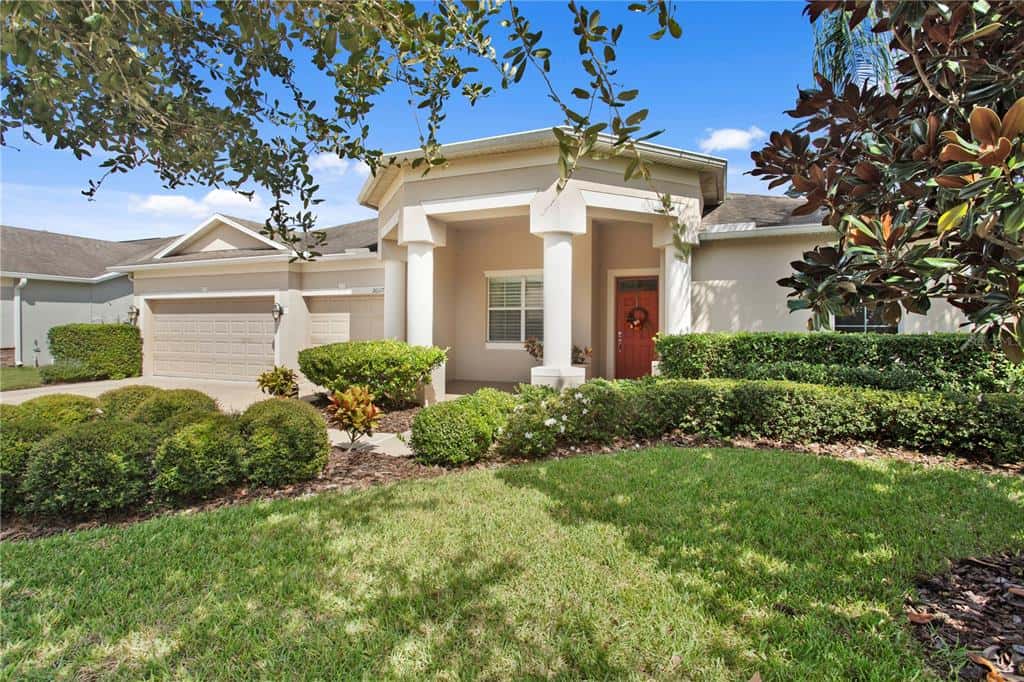 Single Family Residence in TAMPA