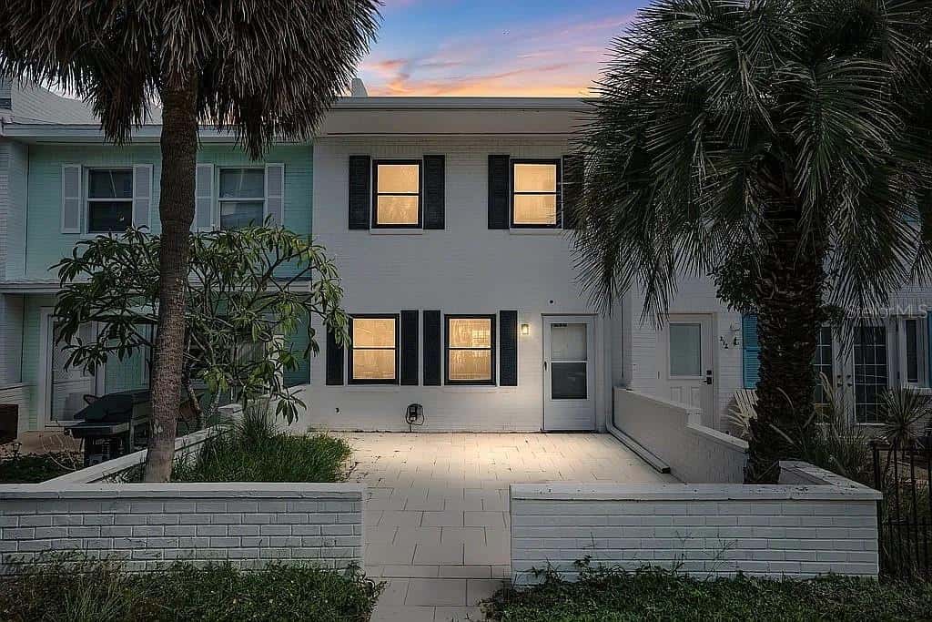 Townhouse in DUNEDIN