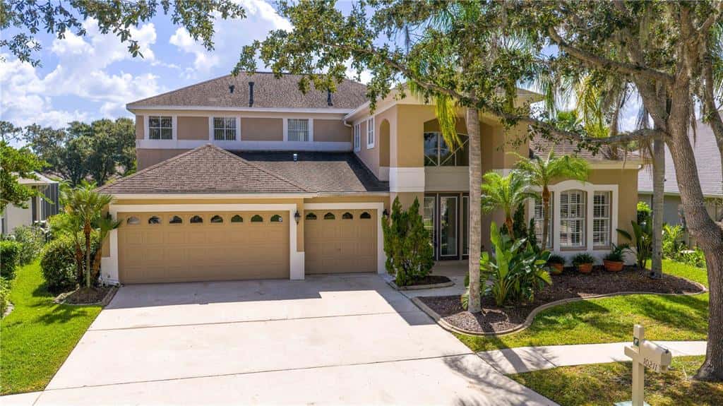 Single Family Residence in TAMPA