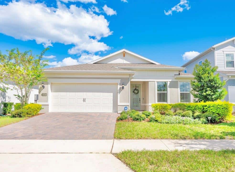 Single Family Residence in ORLANDO