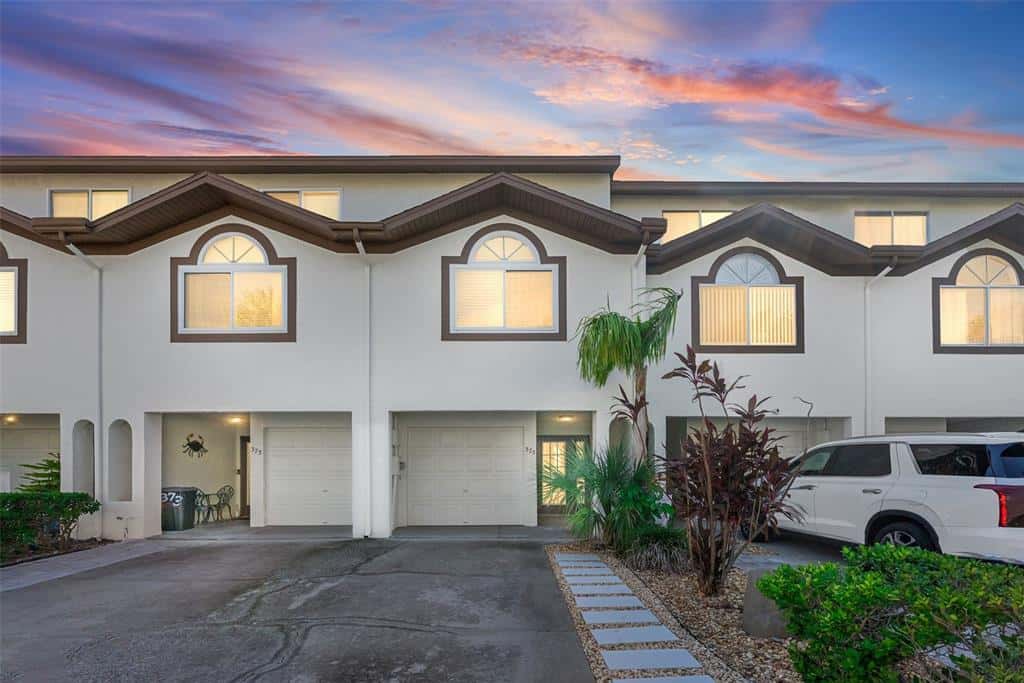 Townhouse in TIERRA VERDE
