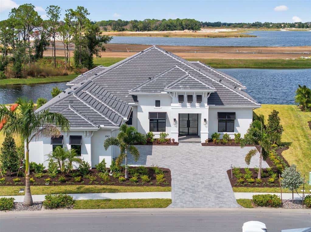 Single Family Residence in SARASOTA