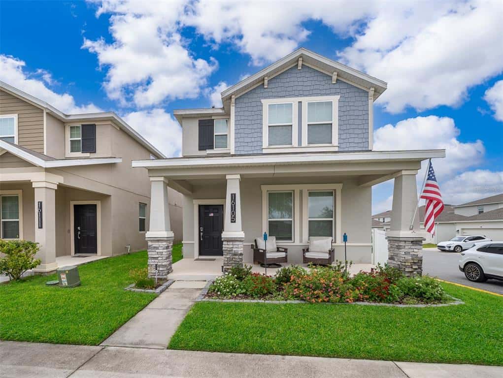 Single Family Residence in WINTER GARDEN