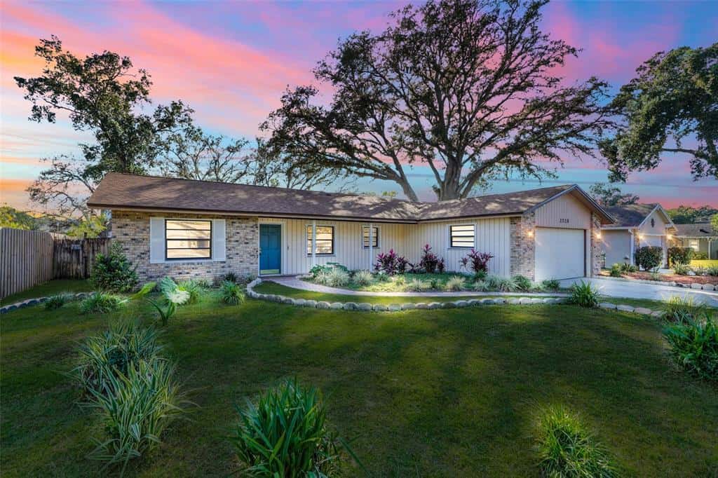 Single Family Residence in APOPKA