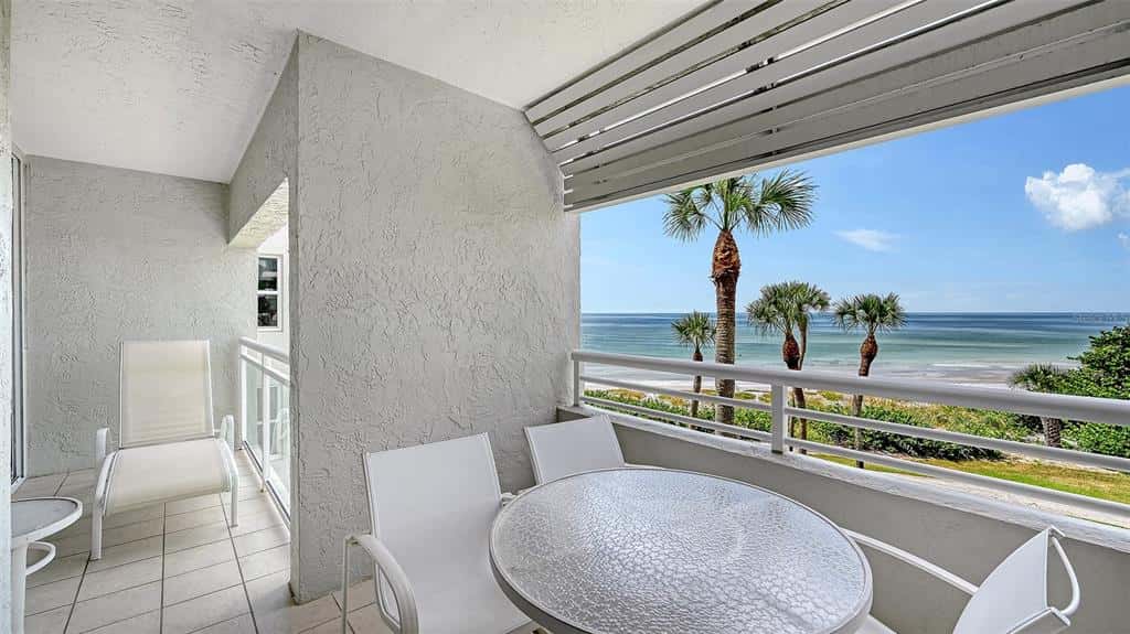 Condominium in LONGBOAT KEY