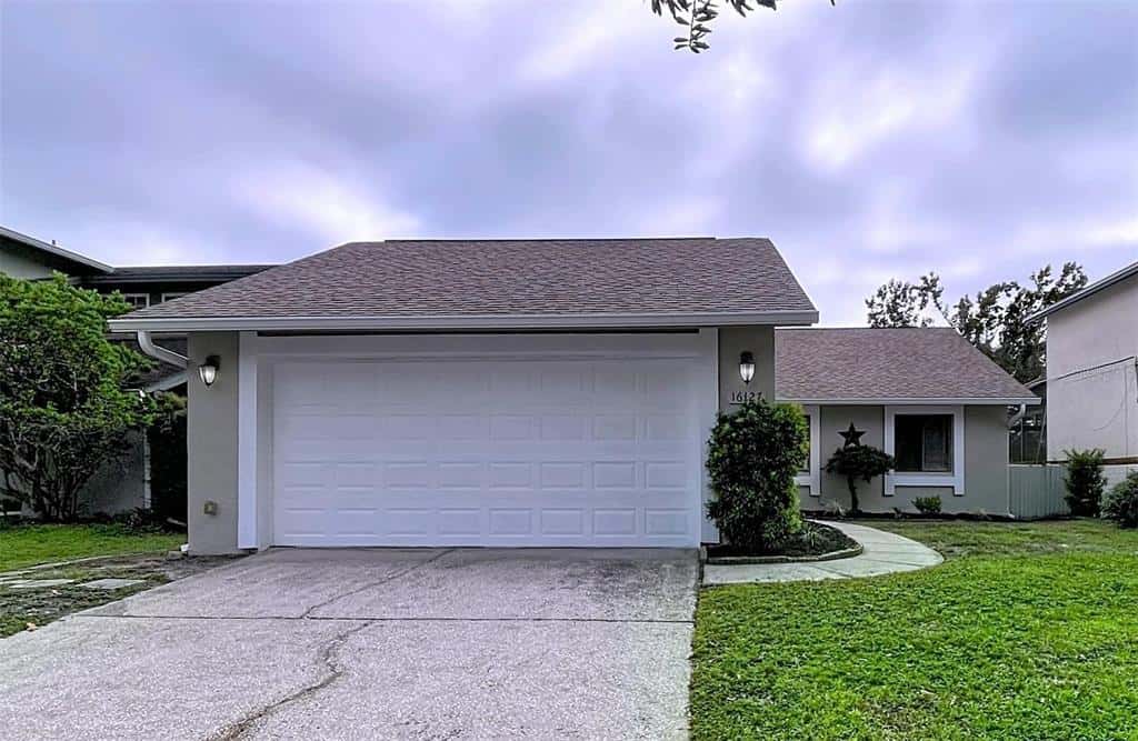 Single Family Residence in TAMPA