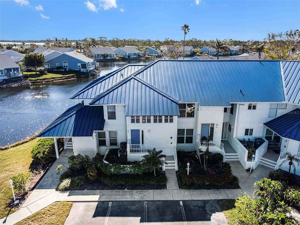 Condominium in BRADENTON