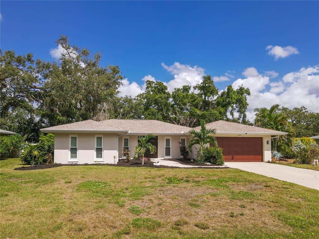 Single Family Residence in SARASOTA
