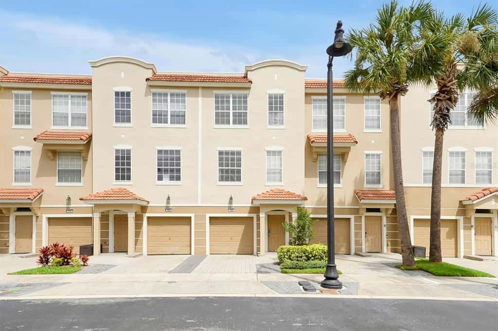 Townhouse in ORLANDO