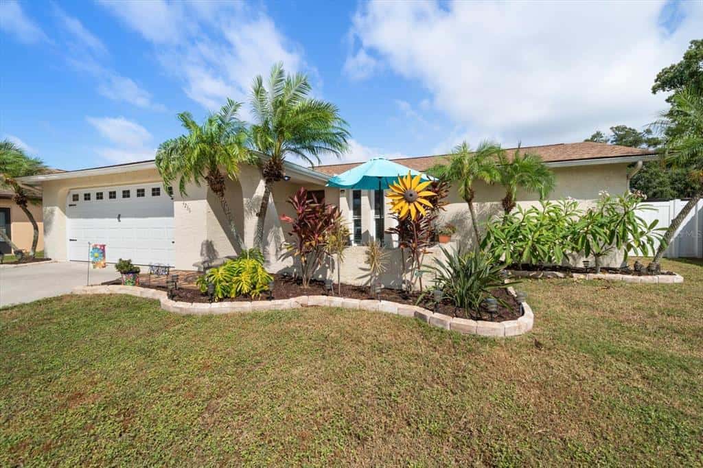 Single Family Residence in NEW PORT RICHEY