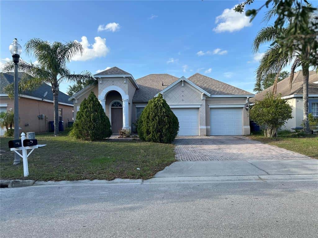 Single Family Residence in HAINES CITY