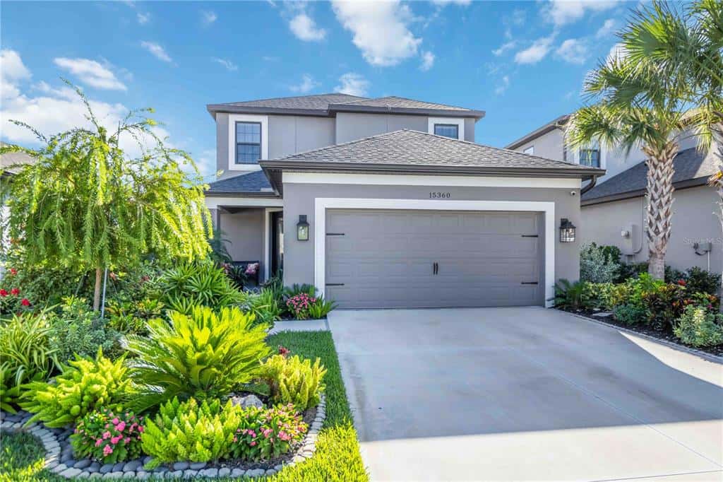 Single Family Residence in NOKOMIS