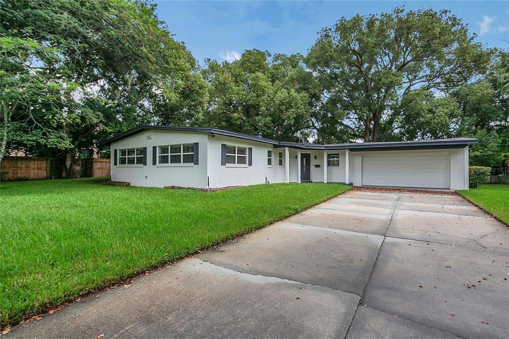 Single Family Residence in ORLANDO
